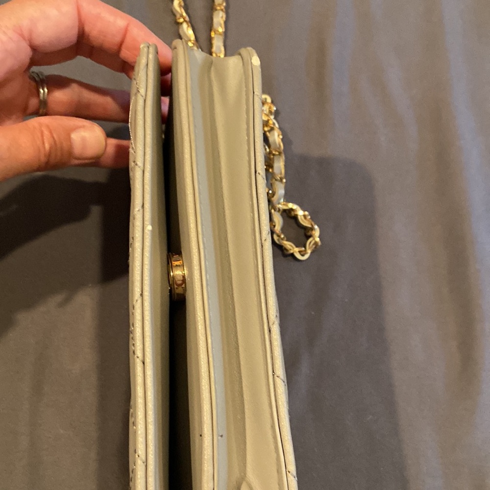 bebe Quilted Crossbody Bag Gray Gold Chain Strap Flap Y2K Shoulder Purse - Picture 12 of 17